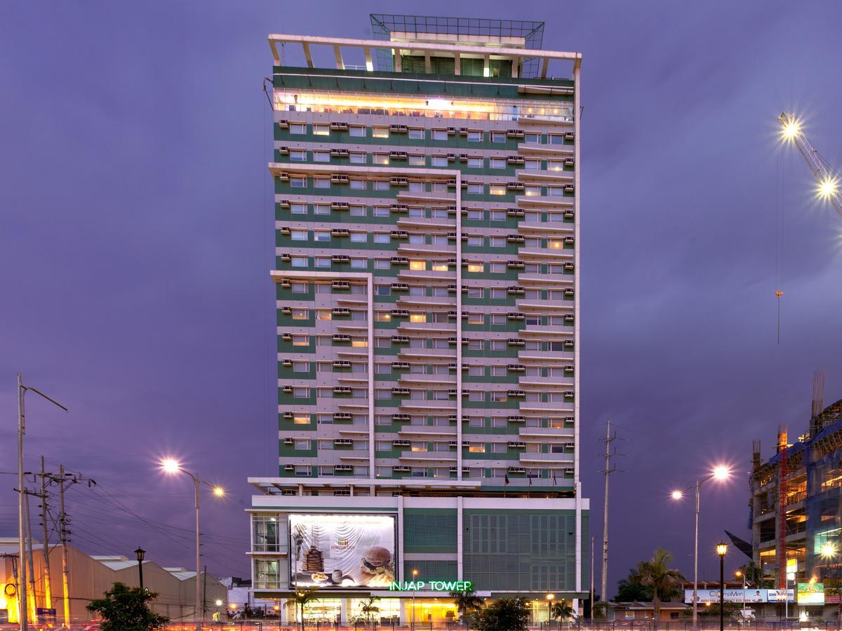 אילוילו Injap Tower Hotel מראה חיצוני תמונה